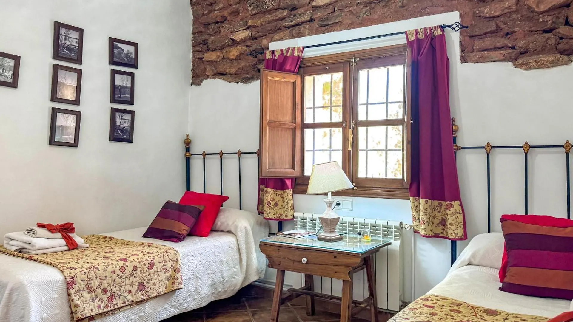 Hostal Cortijo Rural Bacares 1 Freila 0*,  España